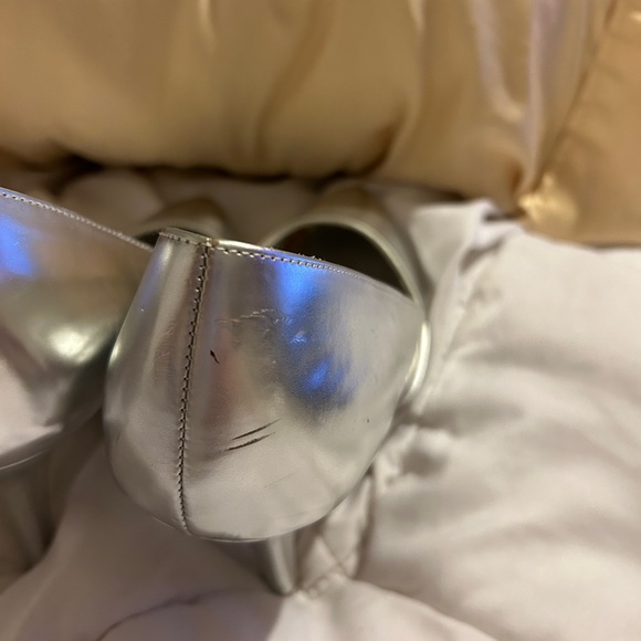 Christian Siriano Shiny Silver Heels size 10 - Picture 9 of 12